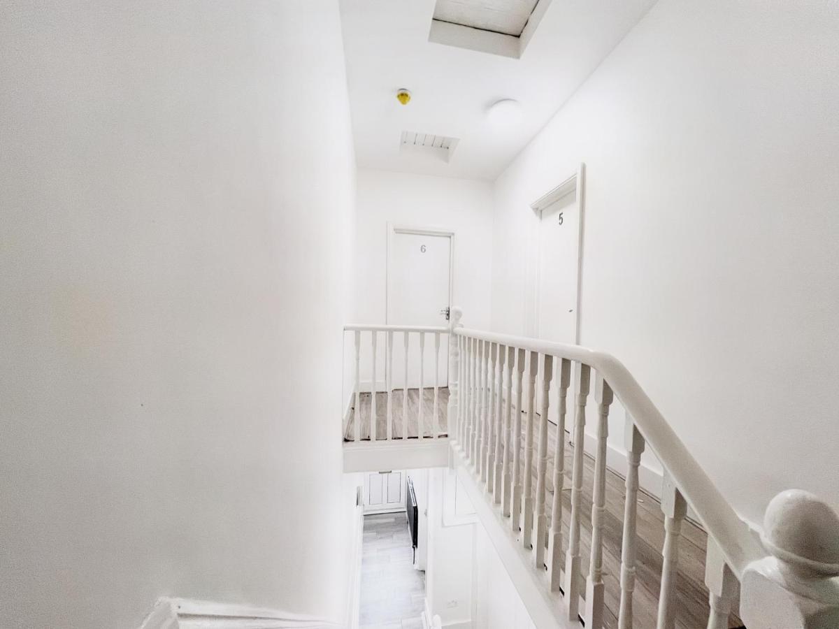 Modern Room In Centrally Located Apartment - Room 4 런던 외부 사진